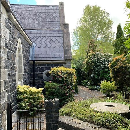 Old Schoolhouse, Galgorm Villa ภายนอก รูปภาพ