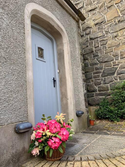 Old Schoolhouse, Galgorm Villa ภายนอก รูปภาพ