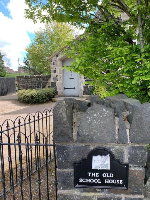 Old Schoolhouse, Galgorm Villa ภายนอก รูปภาพ